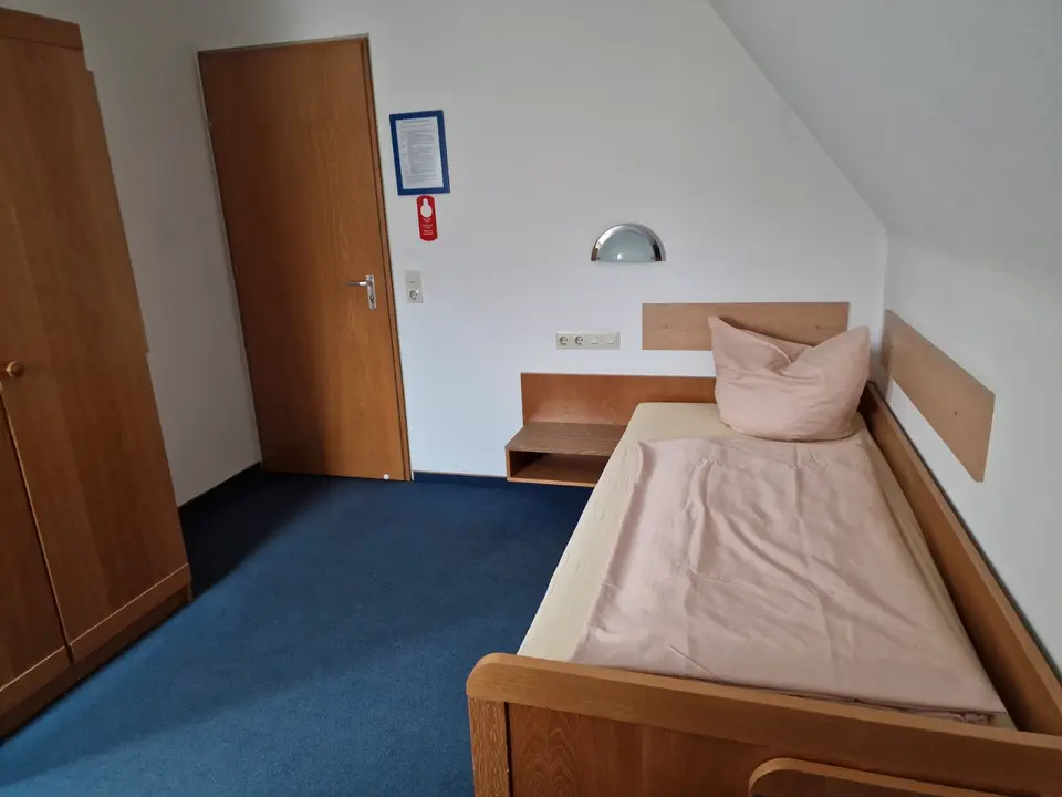 Shared room with 20 m² in Stuttgart – Photo 3