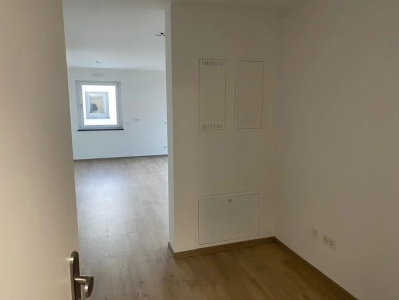 4 Zimmer Wohnung mit 94 m² in Wiesbaden – Bild 8