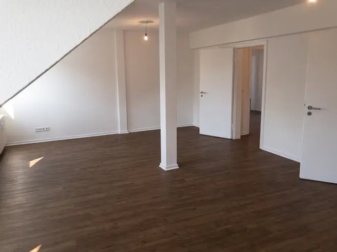 5 Zimmer Wohnung mit 143 m² in Düsseldorf – Bild 4