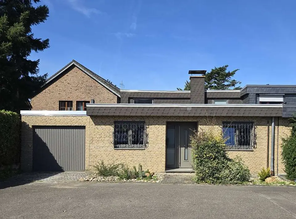 4 Zimmer Haus mit 155 m² in Pulheim – Bild 1