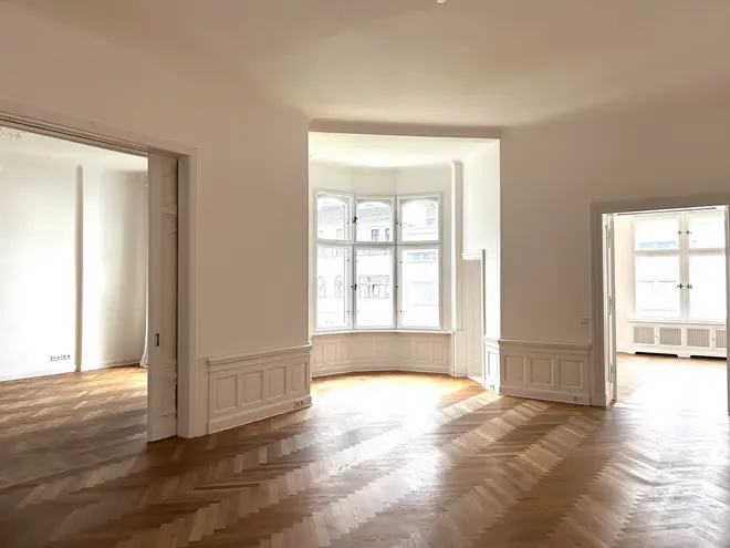 6 Zimmer Wohnung mit 265 m² in Berlin – Bild 1