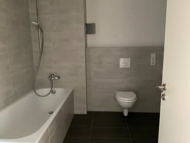 3 Zimmer Wohnung mit 98 m² in Berlin – Bild 2