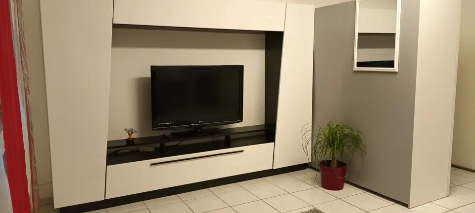 2 Zimmer Wohnung mit 32 m² in Neuss – Bild 2