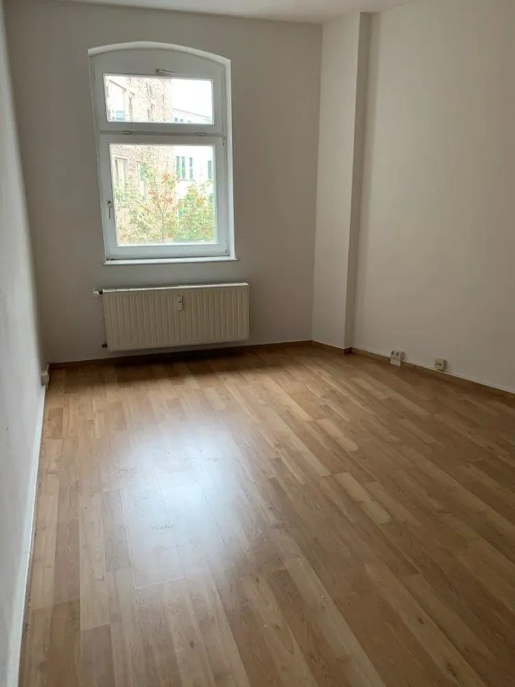 5 Zimmer Wohnung mit 153 m² in Halle (Saale) – Bild 3