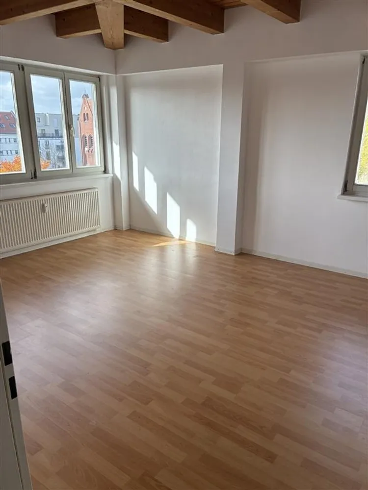 2 Zimmer Wohnung mit 78 m² in Berlin – Bild 2