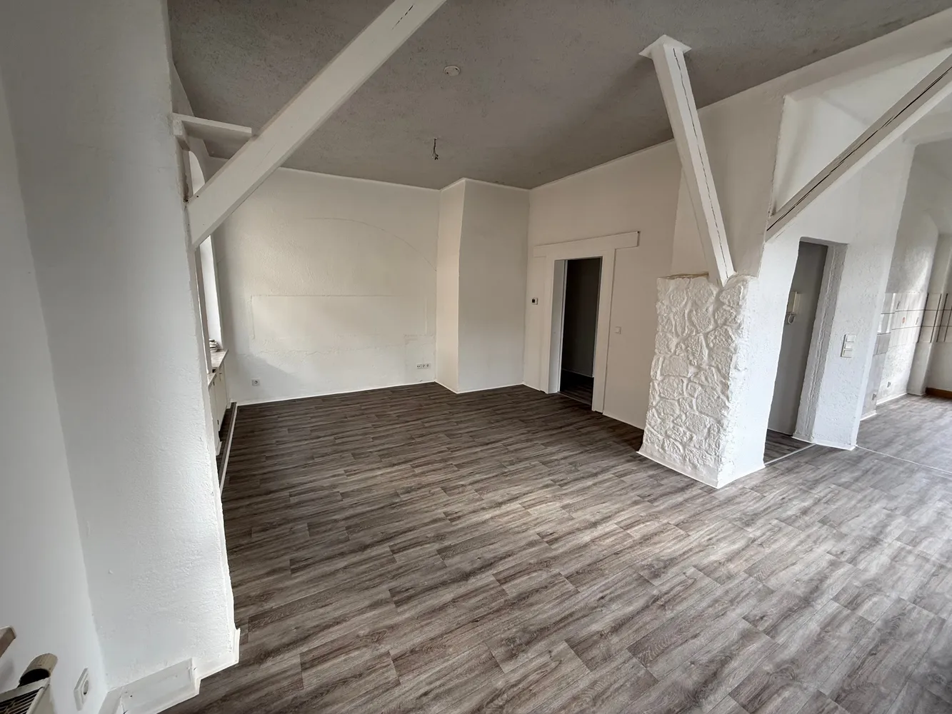 4 Zimmer Wohnung mit 115 m² in Greiz – Bild 2