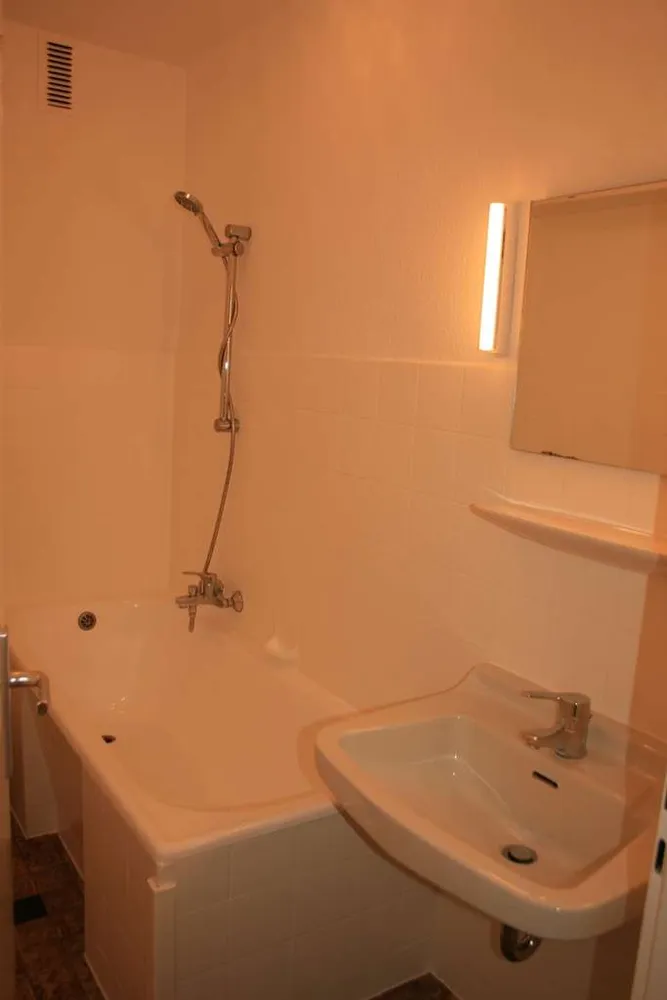 1 room apartment with 36 m² in Bonn – Photo 9