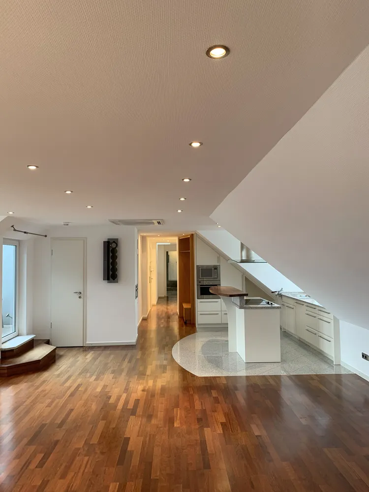 3 Zimmer Wohnung mit 128 m² in Düsseldorf – Bild 1