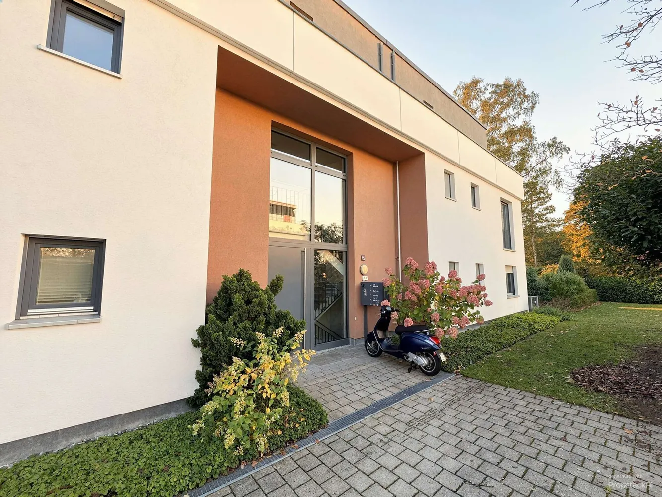 3 Zimmer Wohnung mit 96 m² in Augsburg – Bild 2