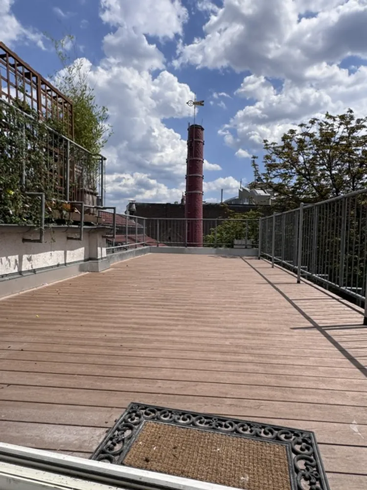 2 Zimmer Wohnung mit 107 m² in Köln – Bild 7