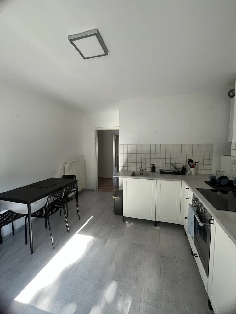 2 Zimmer Wohnung mit 61 m² in Köln – Bild 2