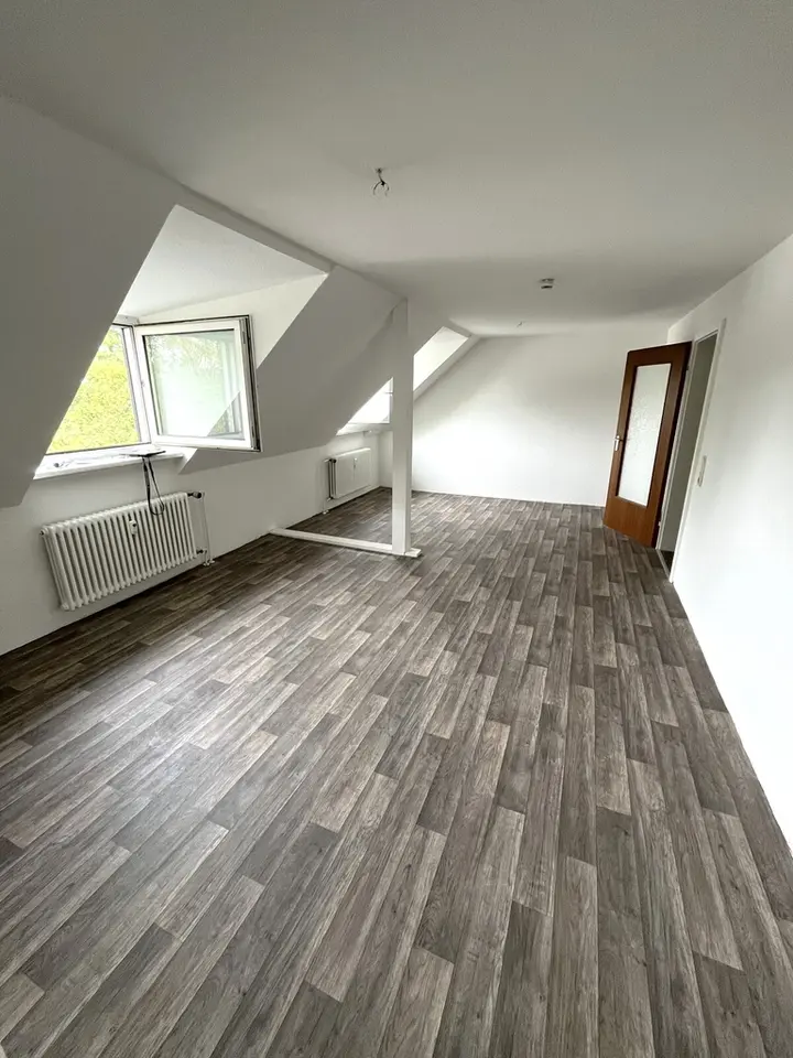 4 Zimmer Wohnung mit 81 m² in Duisburg – Bild 1