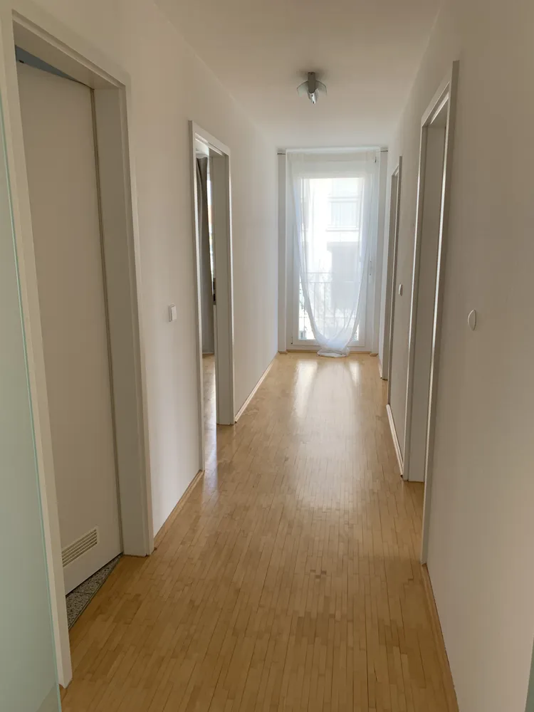 5 Zimmer Wohnung mit 99 m² in Stuttgart – Bild 2