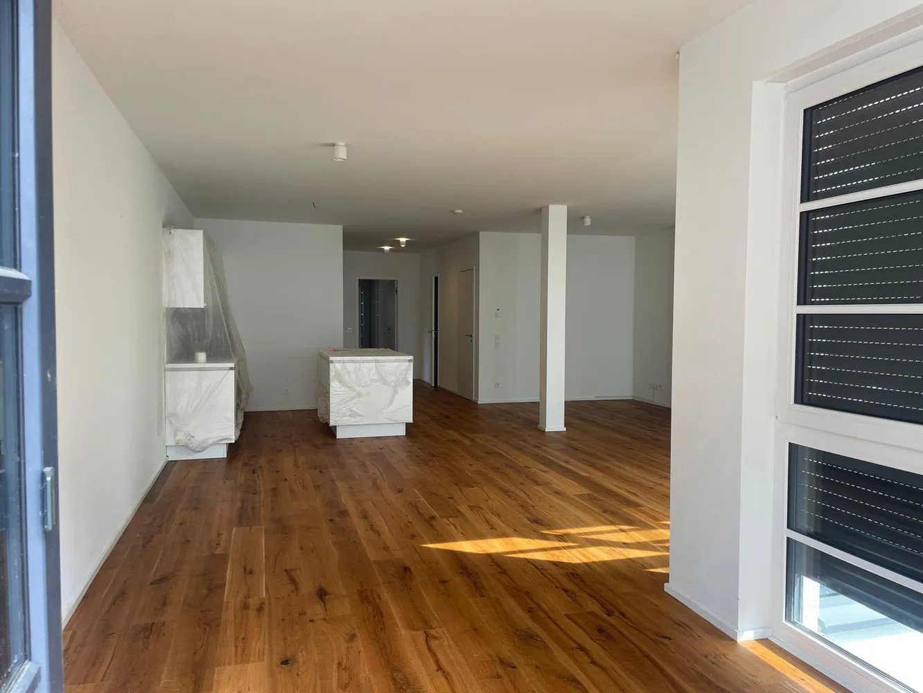 4 Zimmer Wohnung mit 130 m² in Düsseldorf – Bild 2