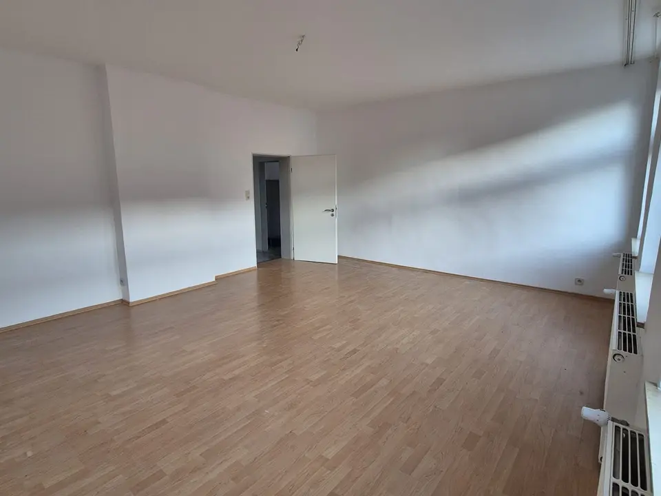 3 Zimmer Wohnung mit 100 m² in Hof – Bild 6