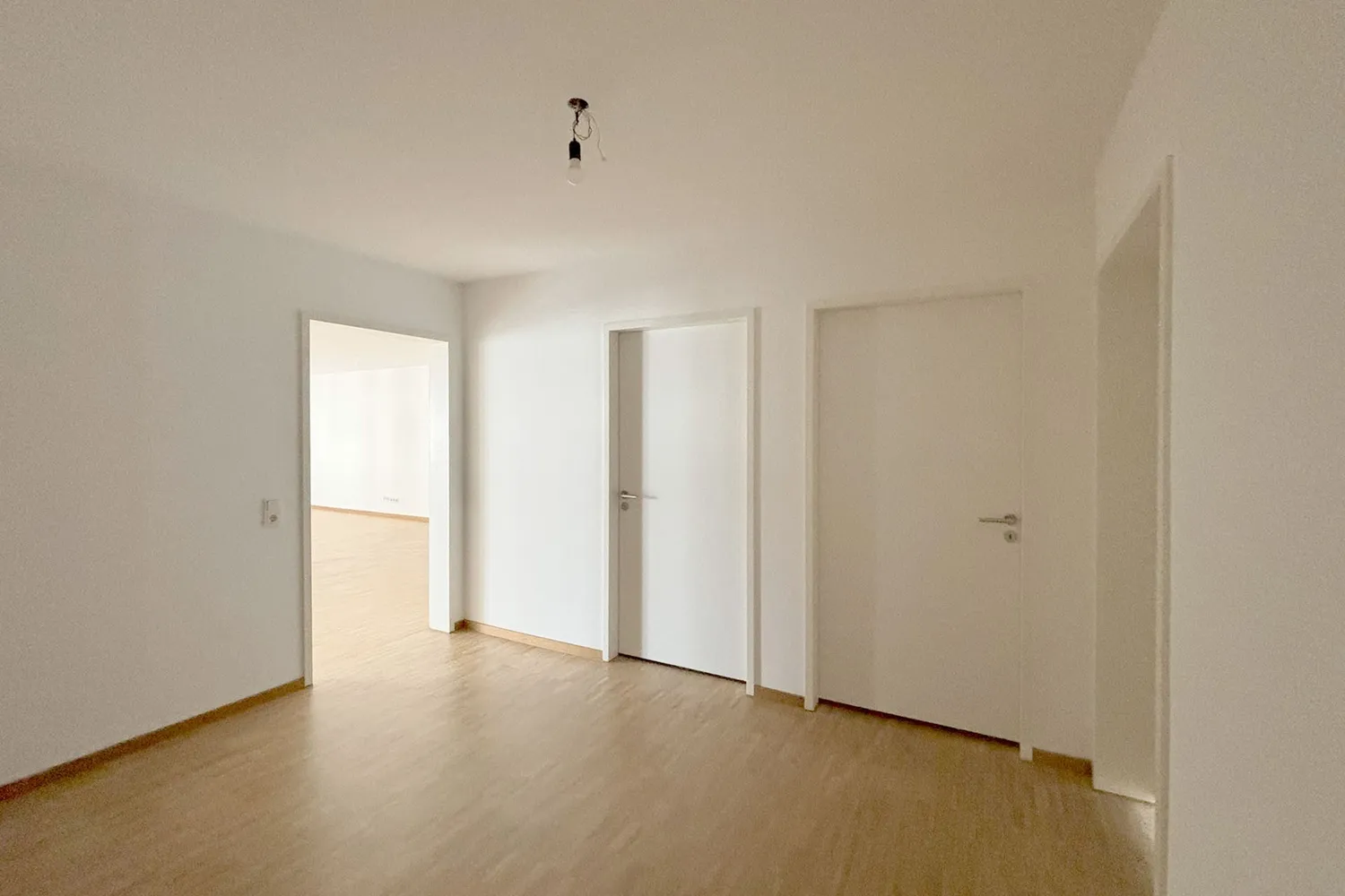 3 room apartment with 120 m² in Stuttgart – Photo 3