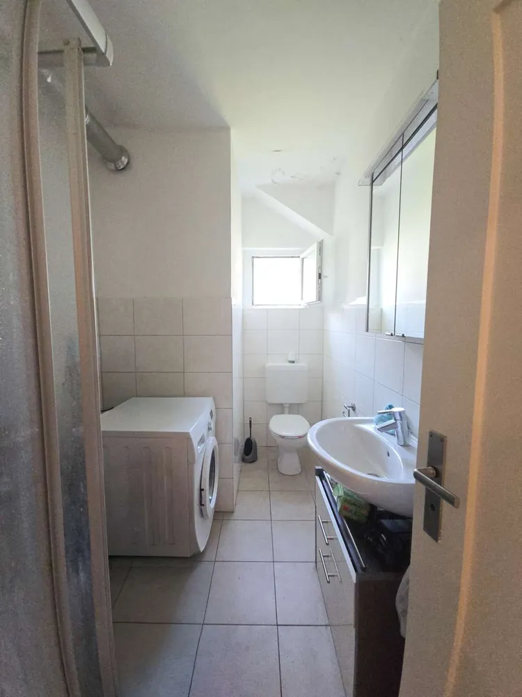 1 room apartment with 35 m² in Stuttgart – Photo 5
