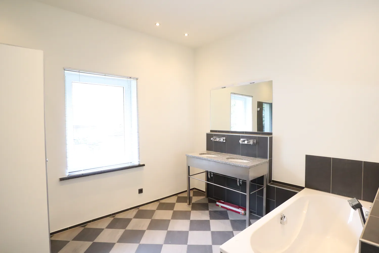 2 room apartment with 83 m² in Mülheim an der Ruhr – Photo 8