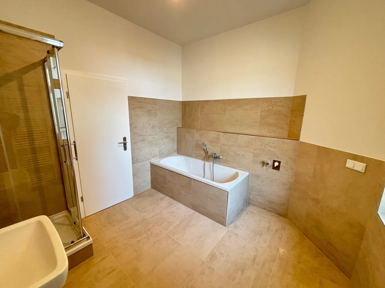 2 room apartment with 69 m² in Magdeburg – Photo 2
