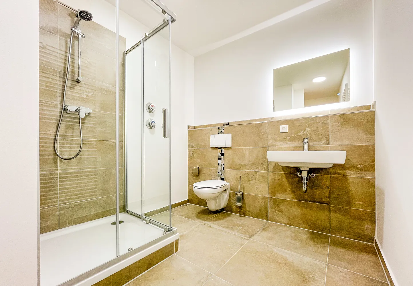 5 Zimmer Wohnung mit 180 m² in Dresden – Bild 12