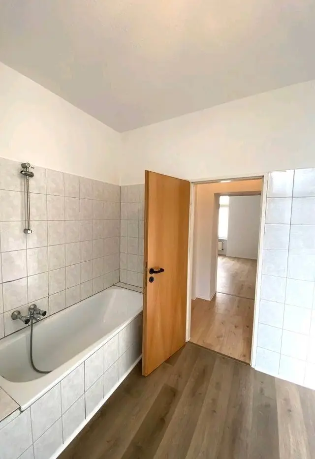 4 Zimmer Wohnung mit 90 m² in Wuppertal – Bild 2