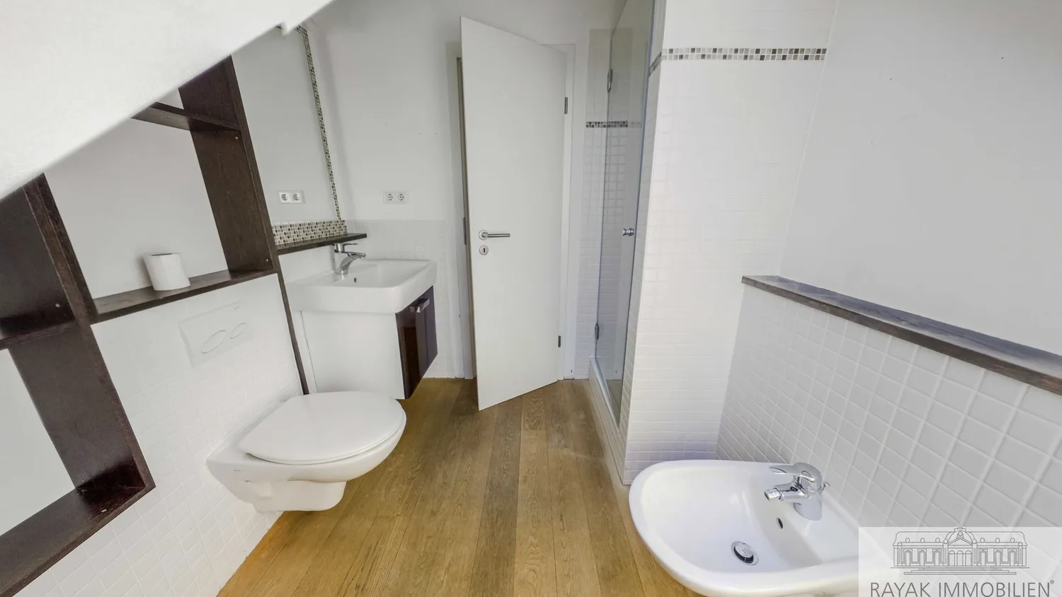 5 Zimmer Wohnung mit 125 m² in Düsseldorf – Bild 10