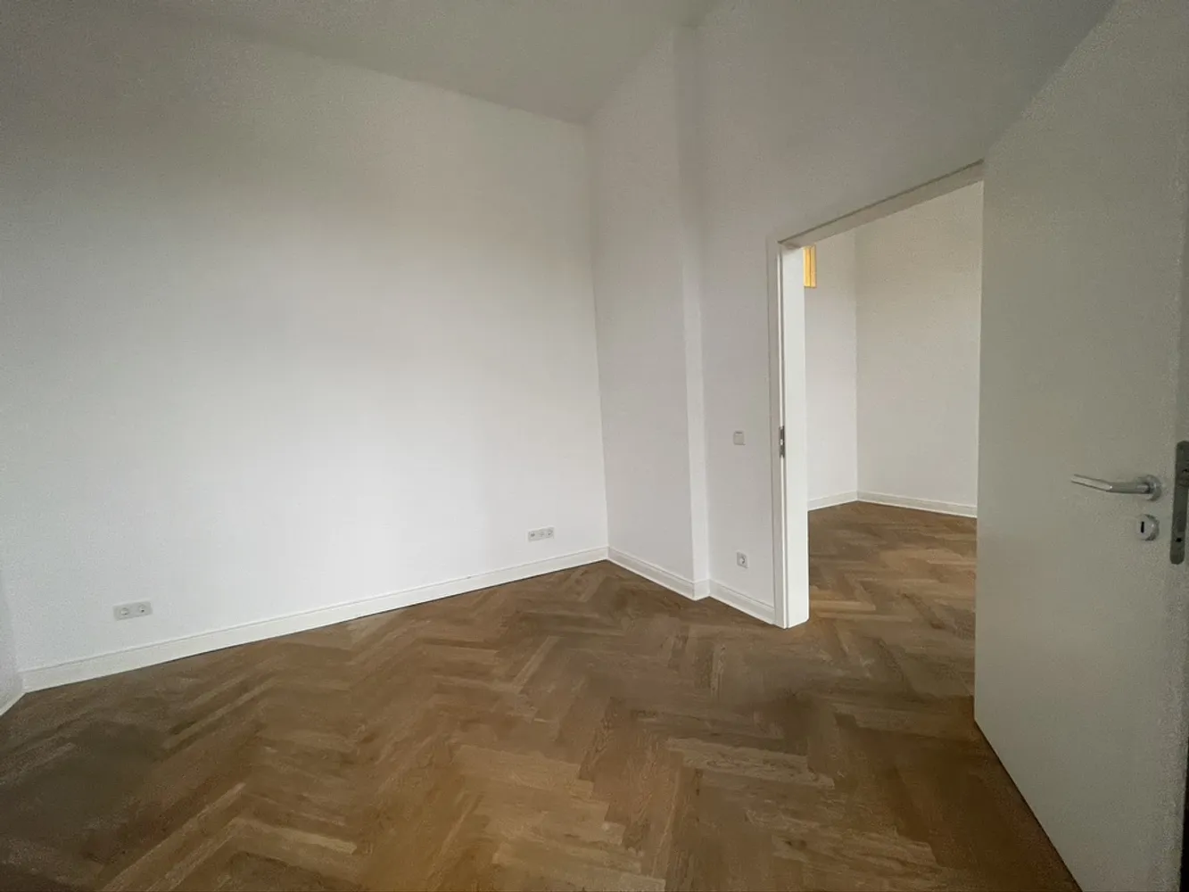 5 Zimmer Wohnung mit 145 m² in Köln – Bild 2