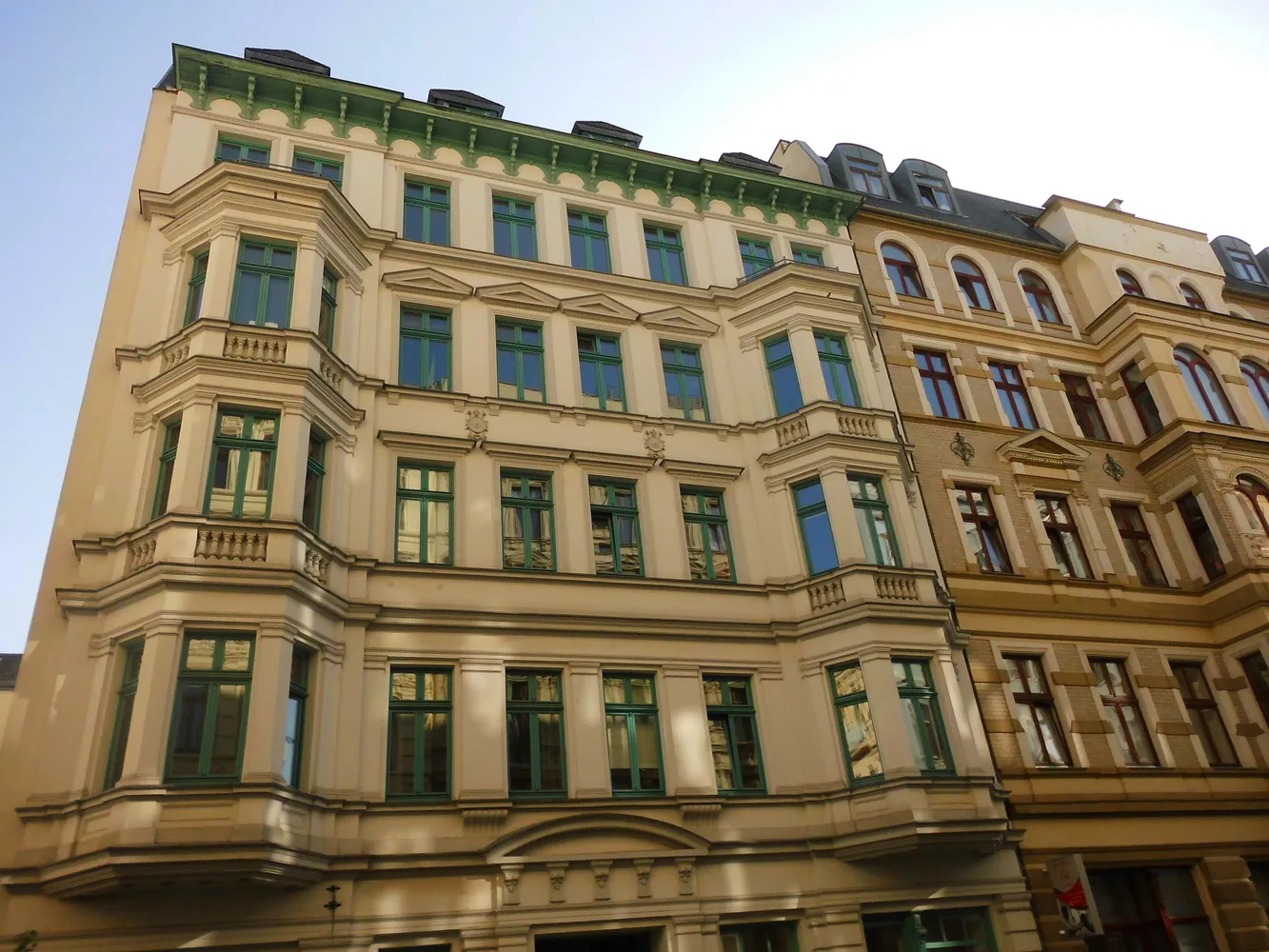 4 Zimmer Wohnung mit 126 m² in Magdeburg – Bild 1