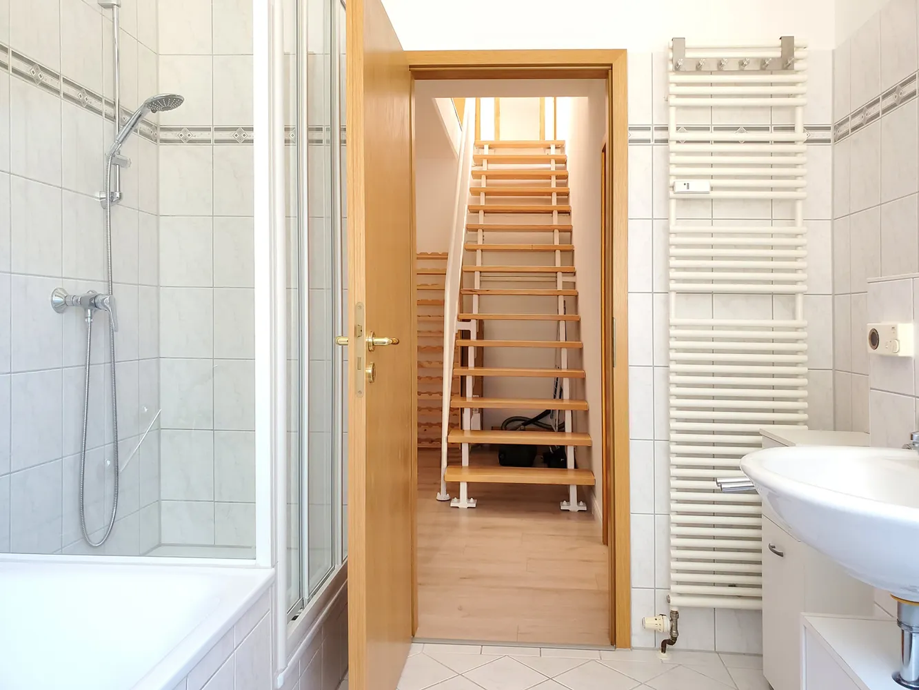 4 Zimmer Wohnung mit 110 m² in Halle (Saale) – Bild 3