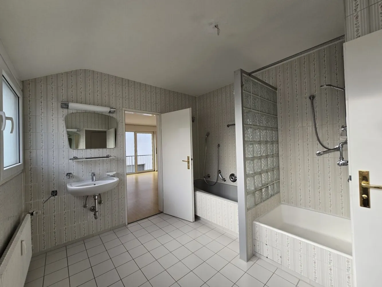 5 room apartment with 195 m² in Frankfurt am Main – Photo 1