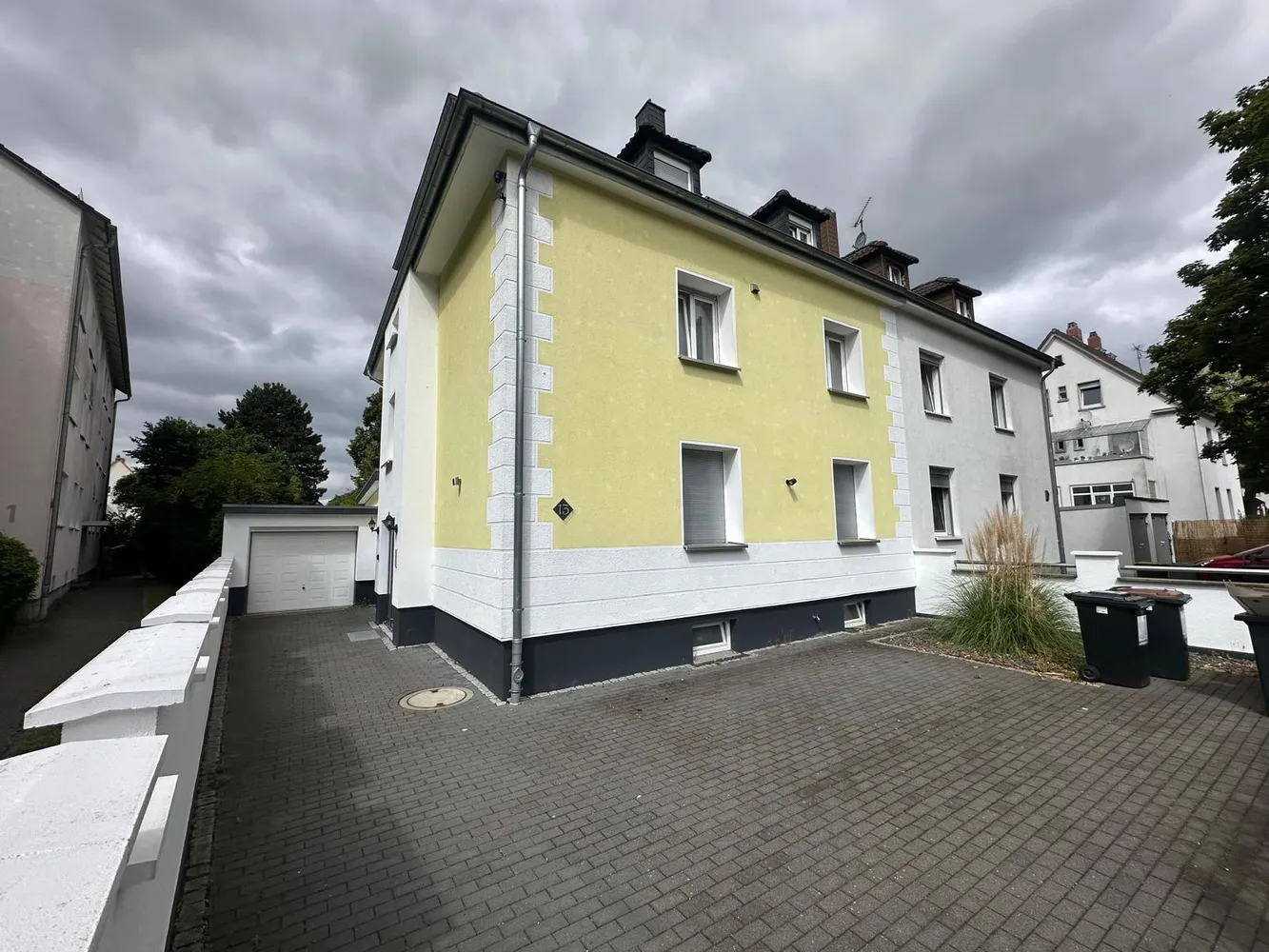 5 Zimmer Wohnung mit 170 m² in Frankfurt am Main – Bild 2