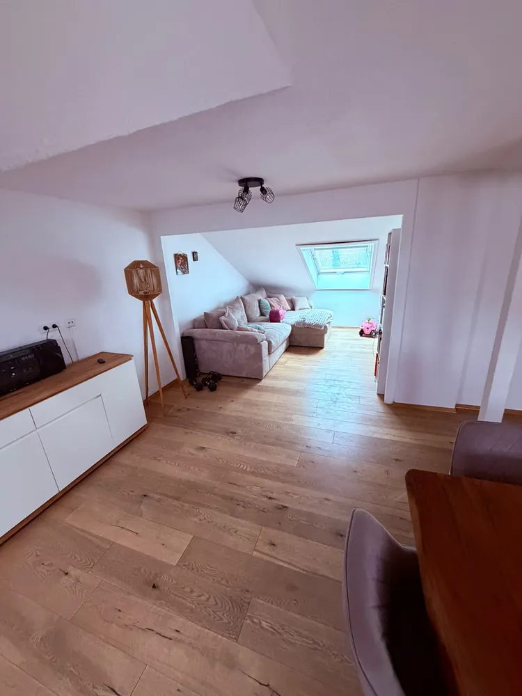 4 Zimmer Wohnung mit 69 m² in Stuttgart – Bild 1