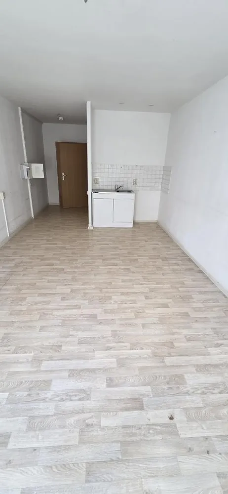 1 Zimmer Wohnung mit 29 m² in Werdau – Bild 2