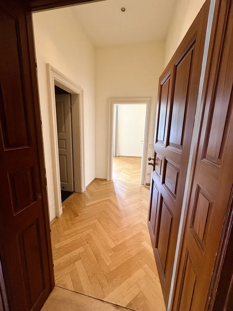 5 Zimmer Wohnung mit 163 m² in Leipzig – Bild 2