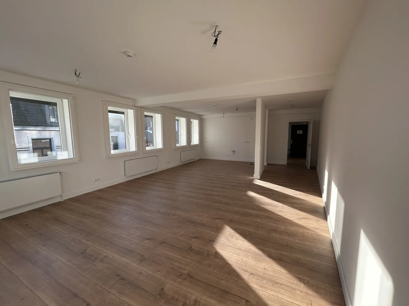 3 Zimmer Wohnung mit 104 m² in Schwerin – Bild 2
