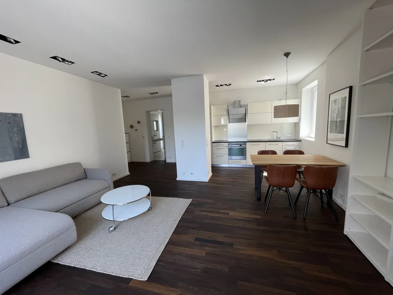 2 Zimmer Wohnung mit 67 m² in Frankfurt am Main – Bild 1