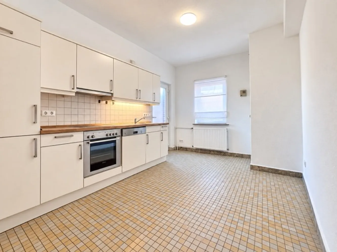 2 Zimmer Wohnung mit 74 m² in Heide – Bild 2