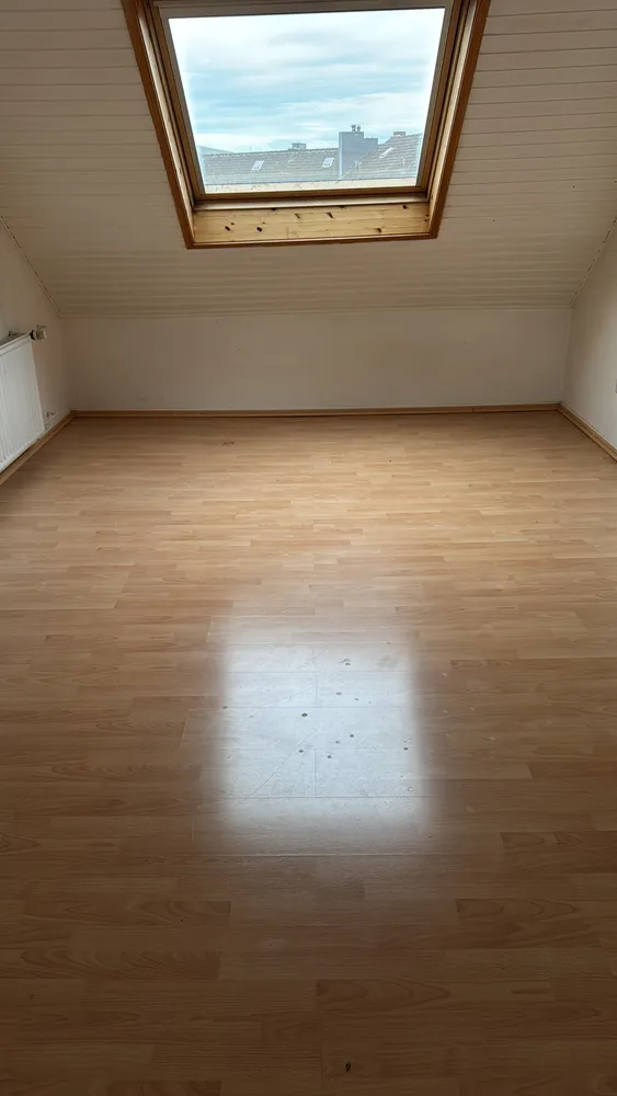 2 Zimmer Wohnung mit 70 m² in Düsseldorf – Bild 2