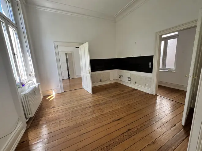 6 Zimmer Wohnung mit 146 m² in Wiesbaden – Bild 7