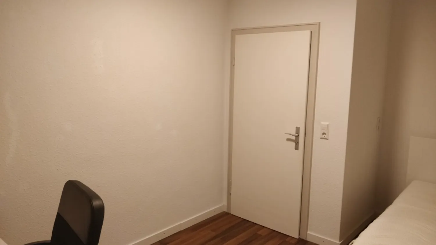 1 room apartment with 13 m² in Stuttgart – Photo 2