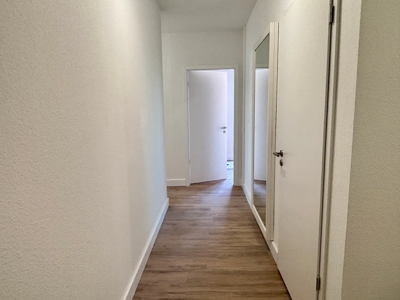 6 Zimmer Wohnung mit 130 m² in Mannheim – Bild 4