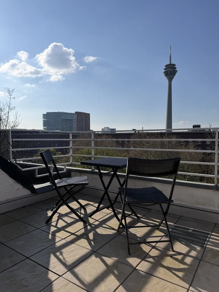 4 Zimmer Wohnung mit 92 m² in Düsseldorf – Bild 1