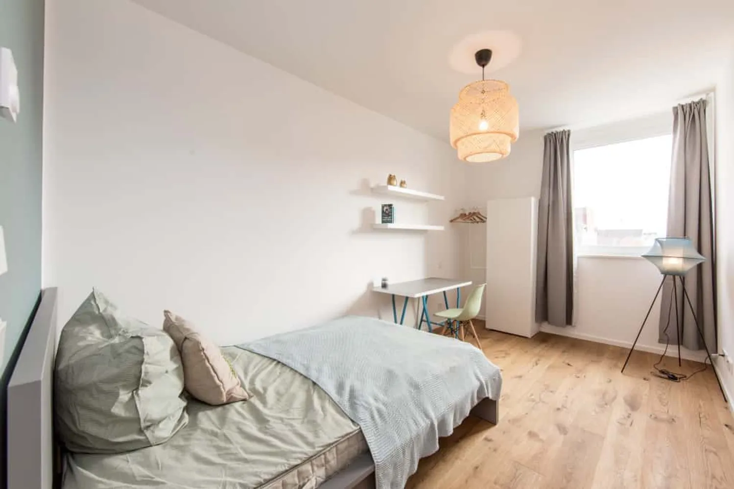 Shared room with 12 m² in Berlin – Photo 2