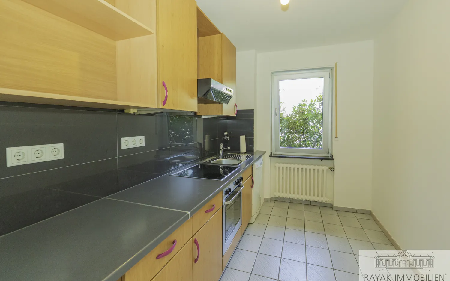 2 Zimmer Wohnung mit 70 m² in Düsseldorf – Bild 2