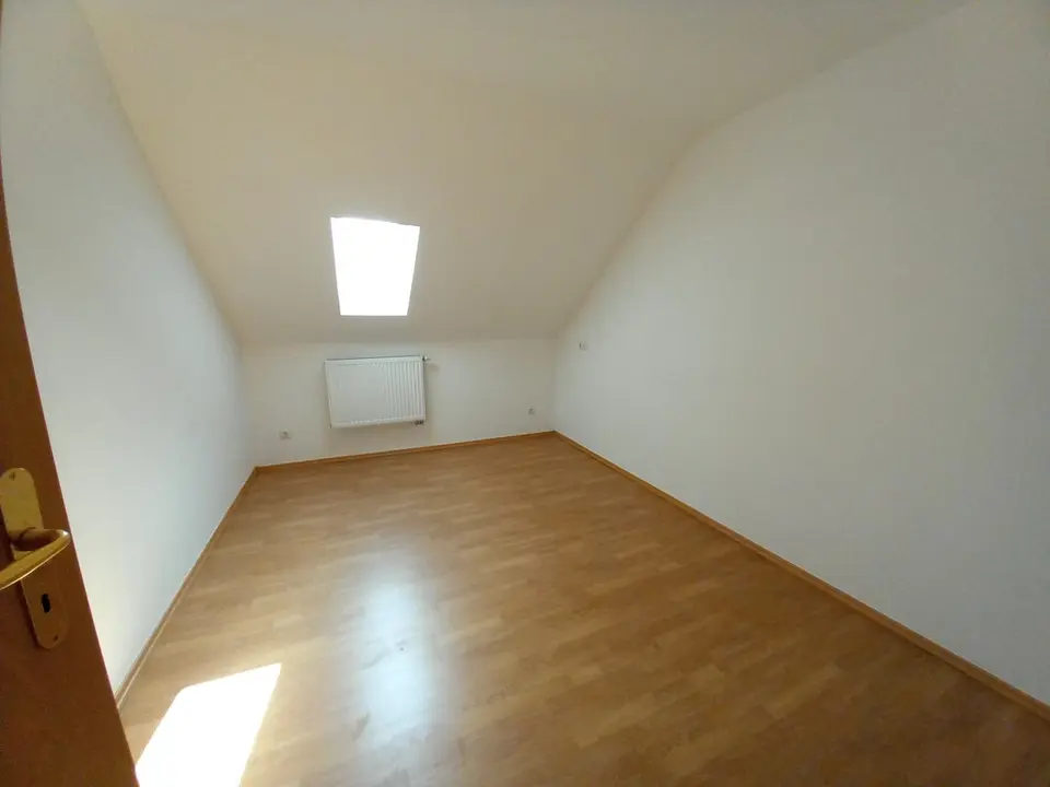 5 Zimmer Wohnung mit 126 m² in Werdau – Bild 7