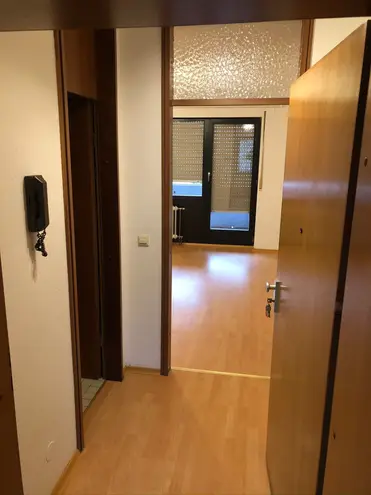 1 Zimmer Wohnung mit 42 m² in Karlsruhe – Bild 2