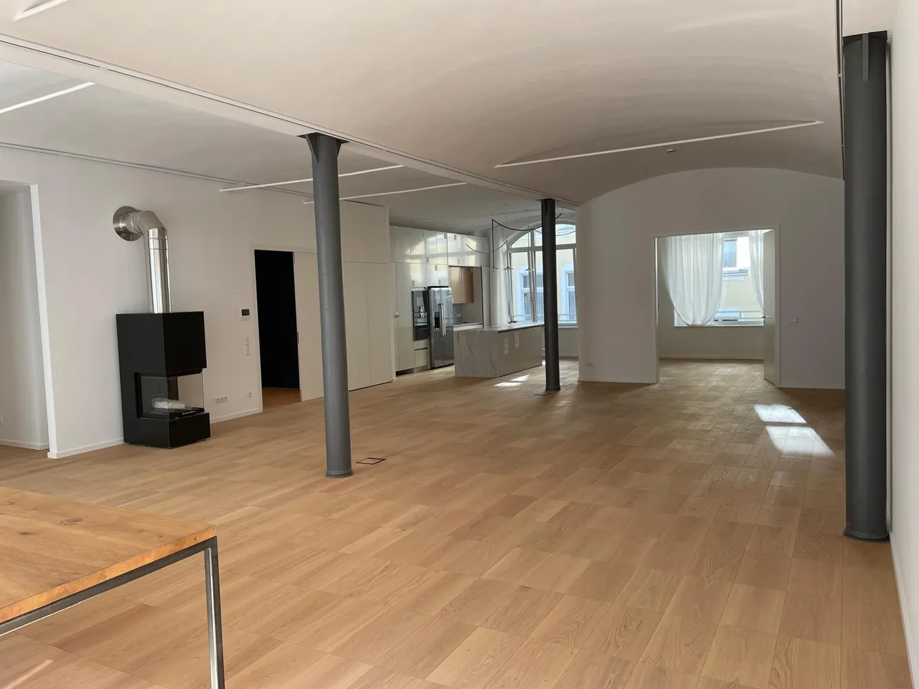 4 Zimmer Wohnung mit 230 m² in Berlin – Bild 3