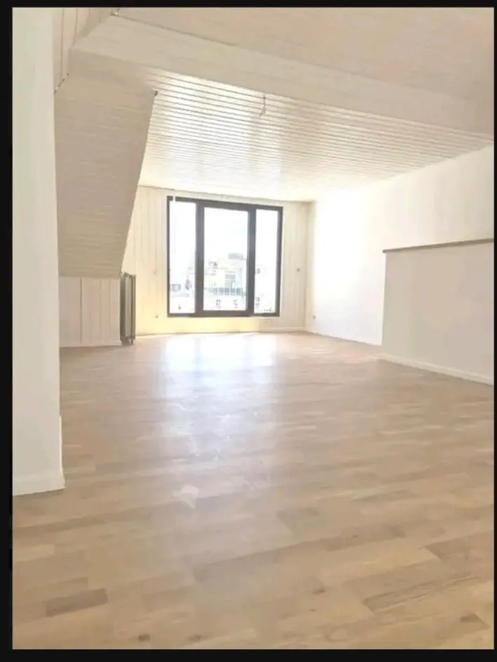 2 Zimmer Wohnung mit 95 m² in Düsseldorf – Bild 1