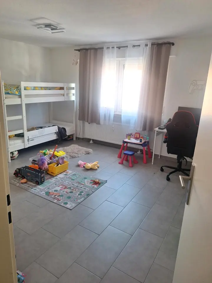 3 Zimmer Wohnung mit 94 m² in Leonberg – Bild 2