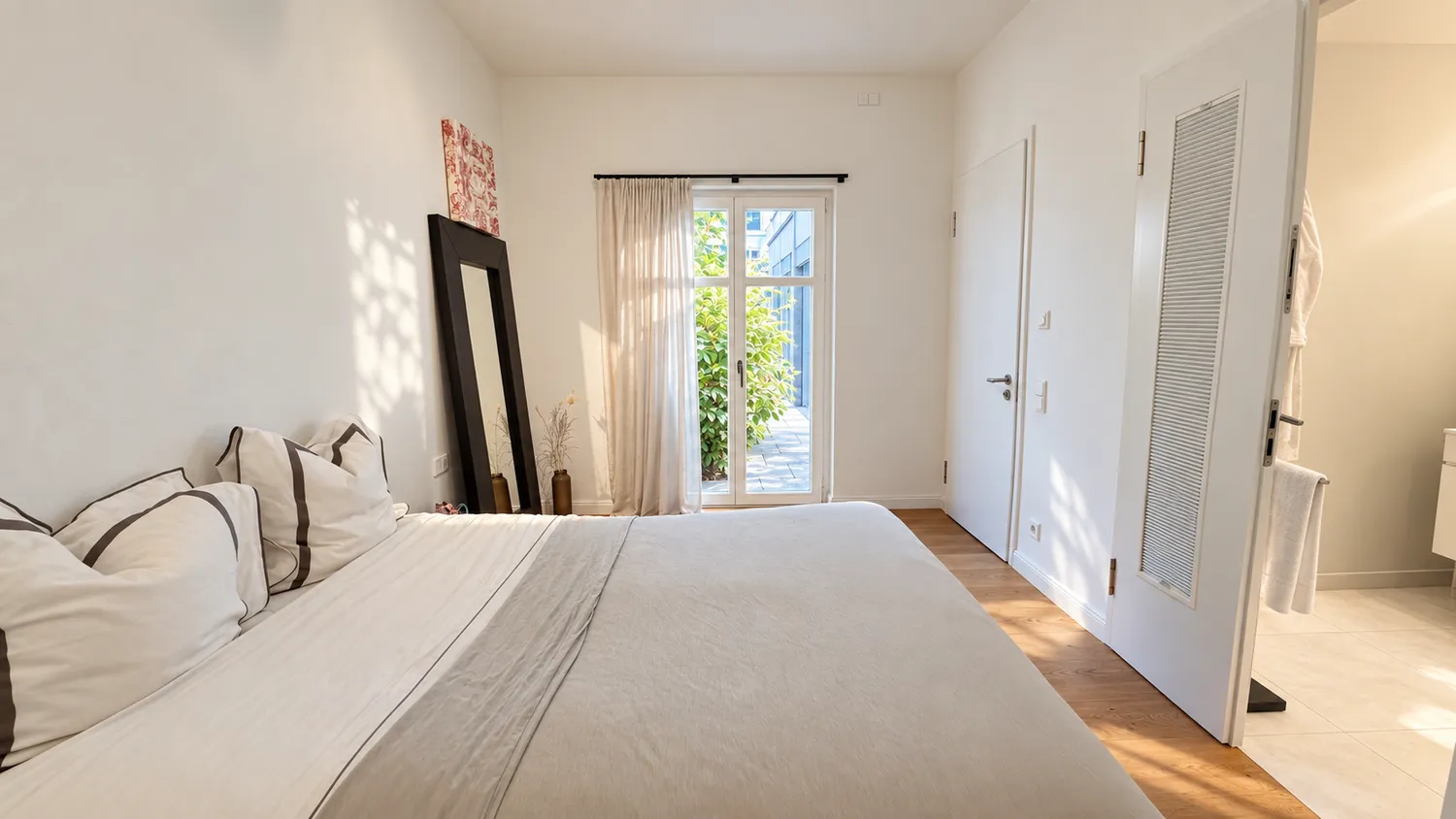 2 Zimmer Wohnung mit 99 m² in Düsseldorf – Bild 5